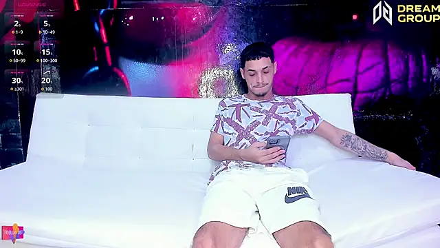 Snapshot of AmazingPartys chatting on 11/11/25, 02:33 AmazingPartys online show from 11/11/25, 02:33