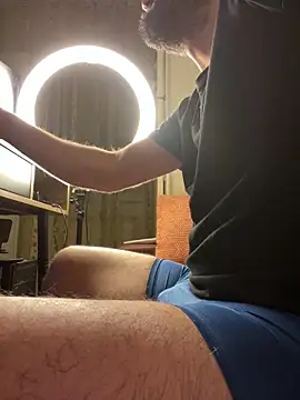 Snapshot of MarkReeds chatting on 02/03/25, 03:59 MarkReeds online show from 02/03/25, 03:59