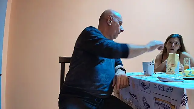 Lucy and Marco online show from 11/02/25, 08:11