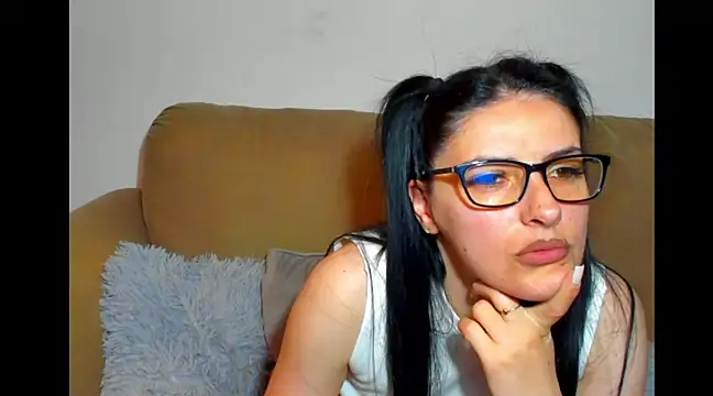 Snapshot of GlamourousKassy chatting on 03/14/25, 08:49 GlamourousKassy online show from 03/14/25, 08:49