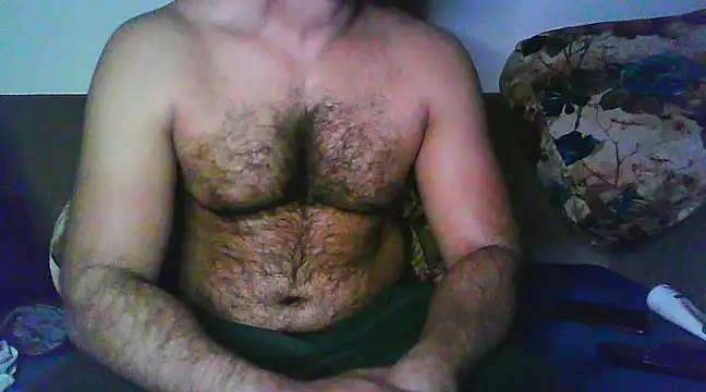 Snapshot of Vbestshow chatting on 02/17/25, 09:41 Vbestshow online show from 02/17/25, 09:41