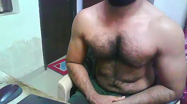 Snapshot of Vbestshow chatting on 02/18/25, 12:06 Vbestshow online show from 02/18/25, 12:06