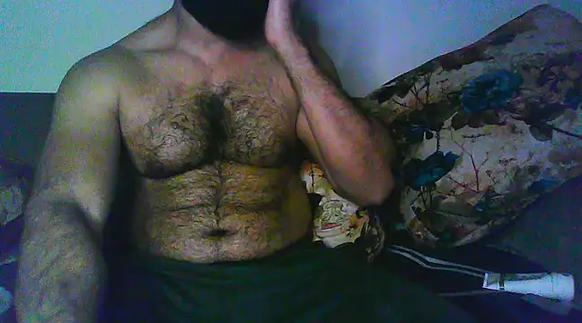 Snapshot of Vbestshow chatting on 02/26/25, 06:32 Vbestshow online show from 02/26/25, 06:32