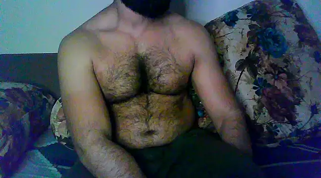 Snapshot of Vbestshow chatting on 03/03/25, 06:44 Vbestshow online show from 03/03/25, 06:44