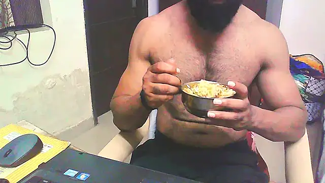 Snapshot of Vbestshow chatting on 10/03/25, 10:45 Vbestshow online show from 10/03/25, 10:45