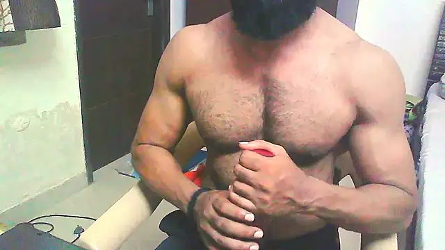 Snapshot of Vbestshow chatting on 10/05/25, 11:41 Vbestshow online show from 10/05/25, 11:41