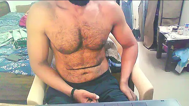 Snapshot of Vbestshow chatting on 10/27/25, 11:36 Vbestshow online show from 10/27/25, 11:36