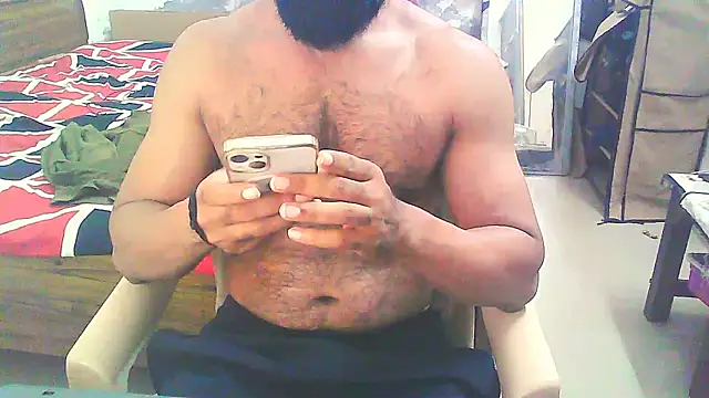 Snapshot of Vbestshow chatting on 11/29/25, 05:38 Vbestshow online show from 11/29/25, 05:38