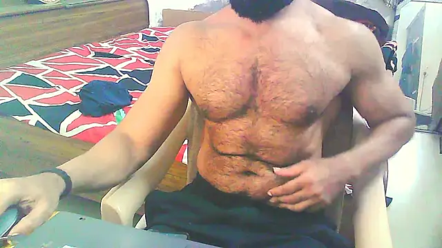 Snapshot of Vbestshow chatting on 12/03/25, 11:41 Vbestshow online show from 12/03/25, 11:41