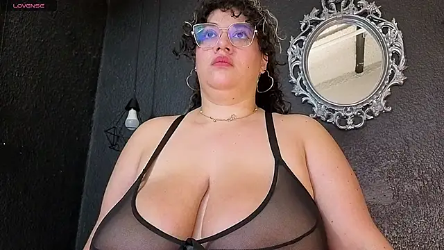 dulce lf online show from 03/08/26, 01:59