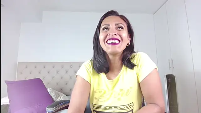 ms freyax online show from 05/17/26, 02:31