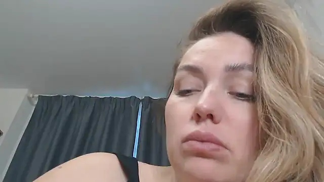 xxkristinaxx online show from 11/27/25, 10:28