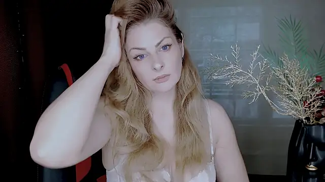 Eleonores online show from 12/22/25, 05:15