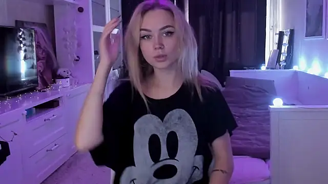 Snapshot of MaryDreaminess chatting on 09/11/25, 12:16 MaryDreaminess online show from 09/11/25, 12:16