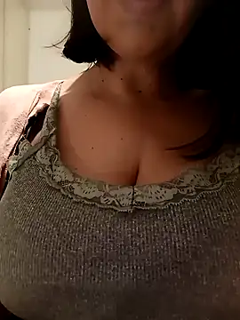 Snapshot of Dolcissima33 chatting on 02/12/25, 07:13 Dolcissima33 online show from 02/12/25, 07:13