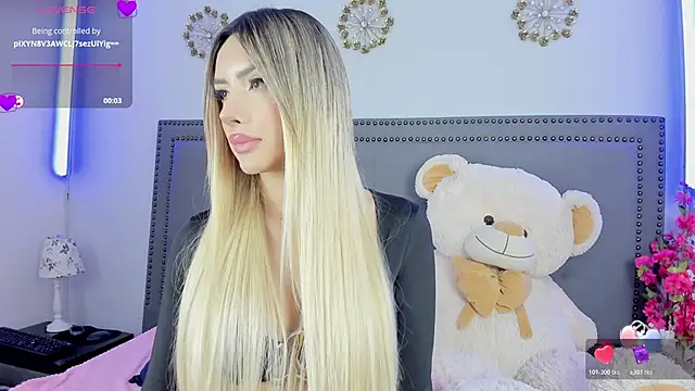 Snapshot of ale_lovee chatting on 04/21/26, 01:42 ale lovee online show from 04/21/26, 01:42