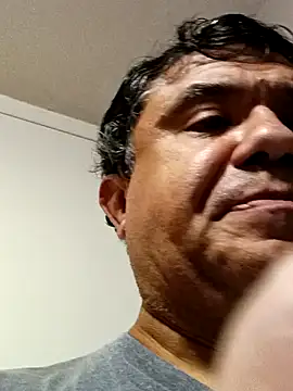 Snapshot of Wilwildwestone420 chatting on 04/19/26, 01:27 Wilwildwestone420 online show from 04/19/26, 01:27