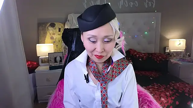 RoxalanaStar online show from 03/25/26, 08:15