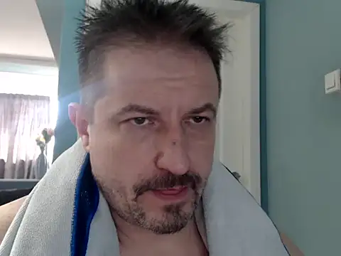 Snapshot of MisterFaithRO chatting on 04/27/26, 01:31 MisterFaithRO online show from 04/27/26, 01:31