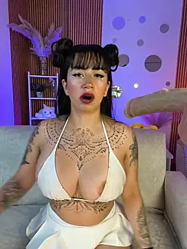 Tattooed spittingdoll online show from 11/05/25, 12:27