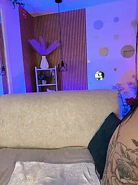 Tattooed spittingdoll online show from 12/02/25, 07:53