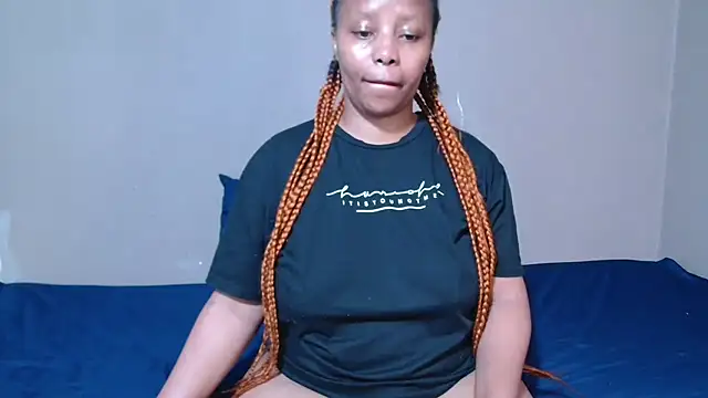 LoveBunny92 online show from 12/17/25, 09:10