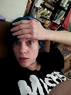 Snapshot of TheDaisyChaos chatting on 11/07/25, 05:46 TheDaisyChaos online show from 11/07/25, 05:46