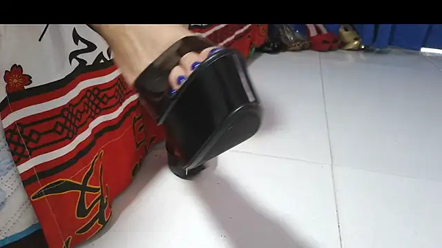 Snapshot of big_boobsmature chatting on 04/13/26, 08:03 big boobsmature online show from 04/13/26, 08:03