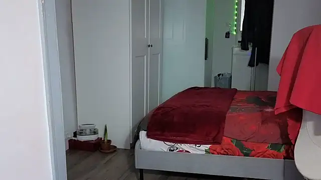 HotSpicyGujju online show from 11/28/25, 08:44