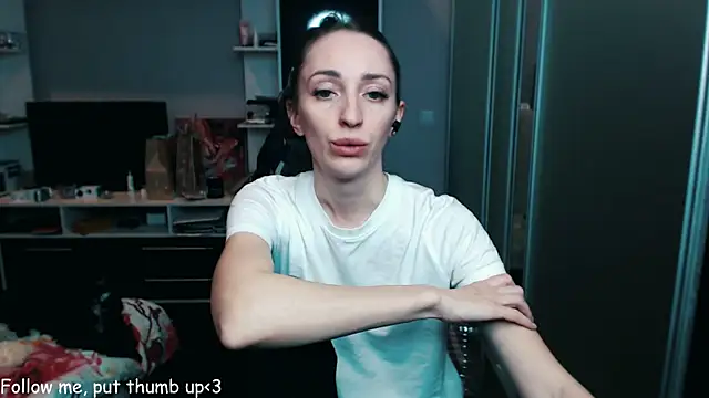 Snapshot of Natalimeowks chatting on 12/30/24, 05:02 Natalimeowks online show from 12/30/24, 05:02