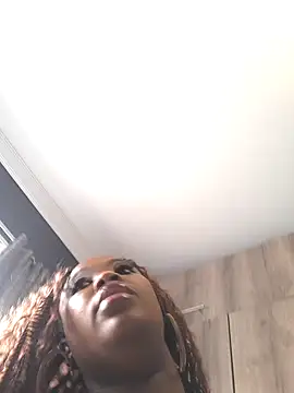 SWEETDOLLY29XX online show from 02/13/25, 07:13