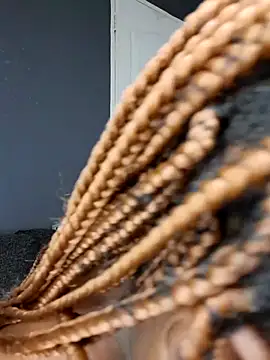 Snapshot of SWEETDOLLY29XX chatting on 03/31/26, 01:40 SWEETDOLLY29XX online show from 03/31/26, 01:40