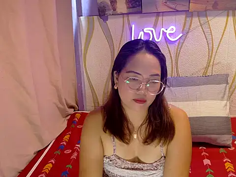 BURBERRY69 online show from 02/28/26, 08:15