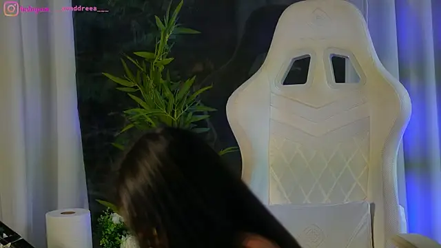 Snapshot of perfectt33n chatting on 12/04/24, 09:18 perfectt33n online show from 12/04/24, 09:18