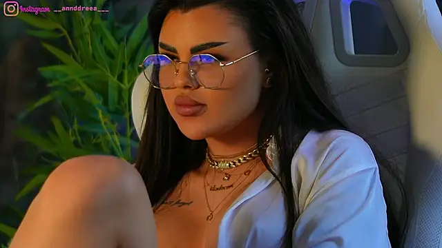 Snapshot of perfectt33n chatting on 12/18/24, 11:24 perfectt33n online show from 12/18/24, 11:24