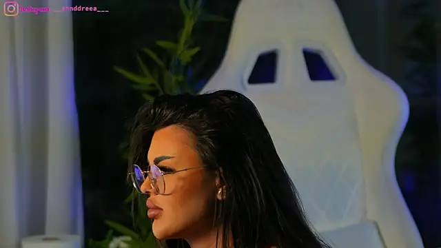 Snapshot of perfectt33n chatting on 12/24/24, 09:28 perfectt33n online show from 12/24/24, 09:28