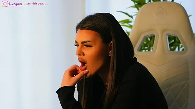 Snapshot of perfectt33n chatting on 02/20/25, 09:33 perfectt33n online show from 02/20/25, 09:33