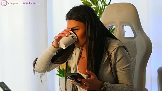 Snapshot of perfectt33n chatting on 02/24/25, 09:43 perfectt33n online show from 02/24/25, 09:43