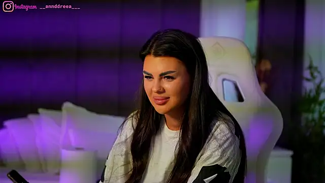 Snapshot of perfectt33n chatting on 09/11/25, 02:17 perfectt33n online show from 09/11/25, 02:17