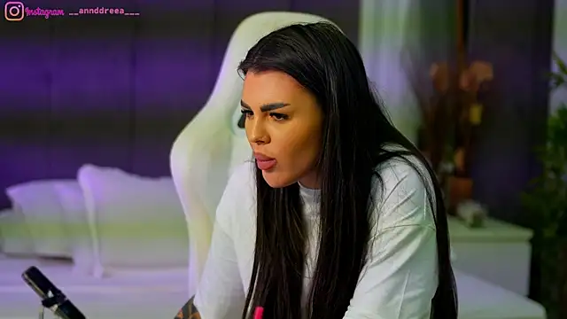 Snapshot of perfectt33n chatting on 10/06/25, 03:31 perfectt33n online show from 10/06/25, 03:31