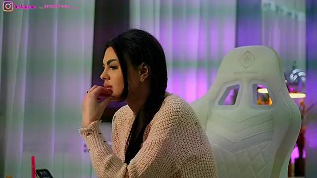 Snapshot of perfectt33n chatting on 01/07/26, 05:15 perfectt33n online show from 01/07/26, 05:15