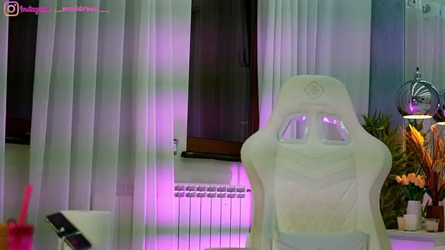 Snapshot of perfectt33n chatting on 03/23/26, 02:43 perfectt33n online show from 03/23/26, 02:43