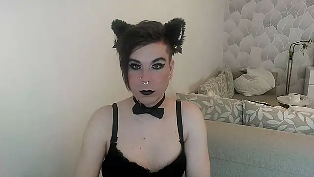 Snapshot of jennifer1235 chatting on 02/22/25, 10:18 jennifer1235 online show from 02/22/25, 10:18