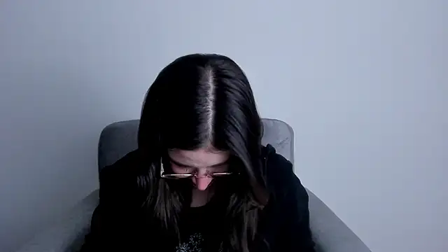 HazelKush online show from 11/30/25, 09:41