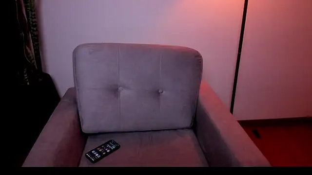 HazelKush online show from 07/23/26, 10:08