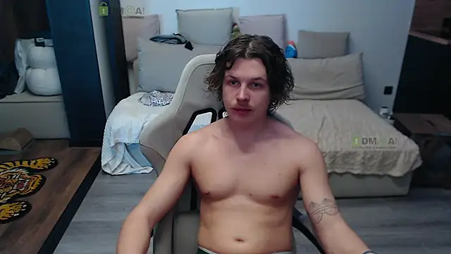 Snapshot of Sunny-Girl1 chatting on 04/17/26, 10:40 Sunny-Girl1 online show from 04/17/26, 10:40