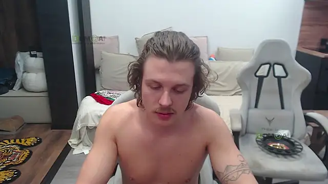 Snapshot of Sunny-Girl1 chatting on 04/17/26, 10:46 Sunny-Girl1 online show from 04/17/26, 10:46