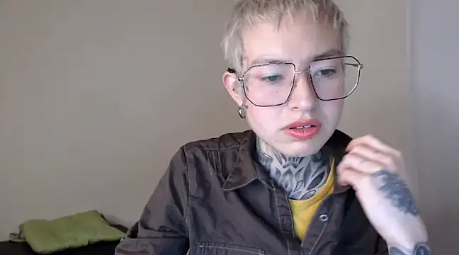 Snapshot of ArrangedFoot chatting on 01/11/25, 02:41 ArrangedFoot online show from 01/11/25, 02:41