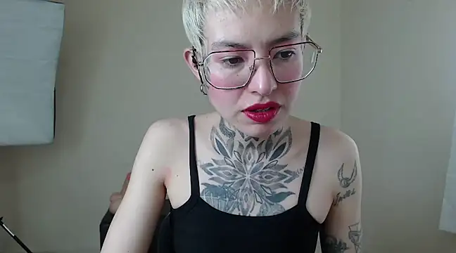 Snapshot of ArrangedFoot chatting on 02/07/25, 10:30 ArrangedFoot online show from 02/07/25, 10:30