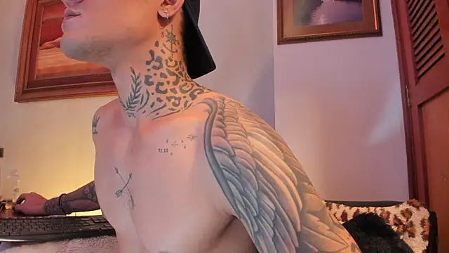 Snapshot of ImDominike chatting on 02/25/25, 12:34 ImDominike online show from 02/25/25, 12:34